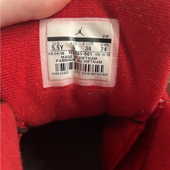 AIR Jordan Retro 12’s (Gym Red)❤️ - Picture 2 of 6